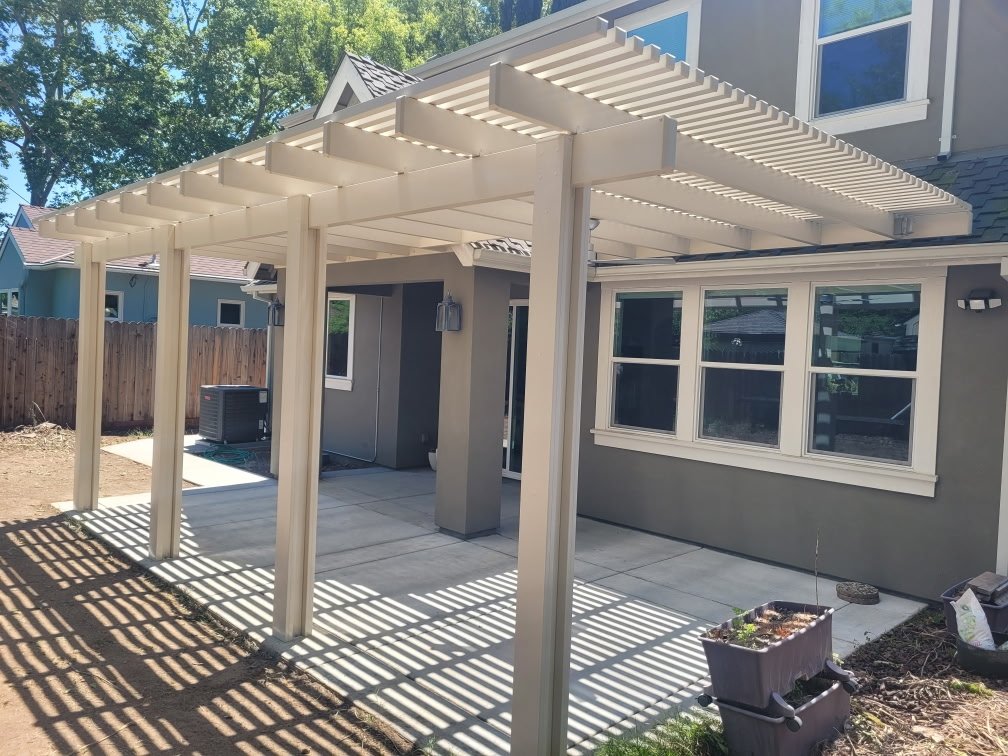 Choosing Between a Solid Roof vs. Lattice Patio Cover